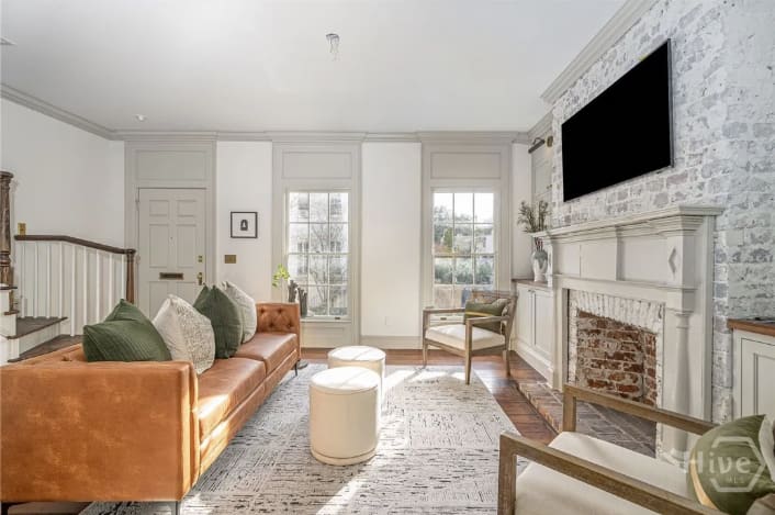 110 W Taylor Street, photo 2